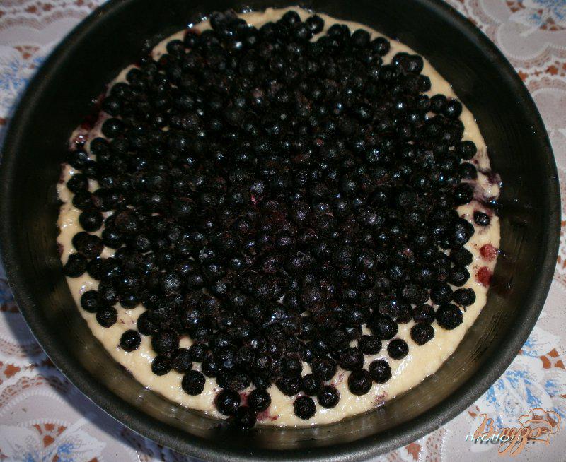 Фото приготовление рецепта: Черничный торт шаг №3