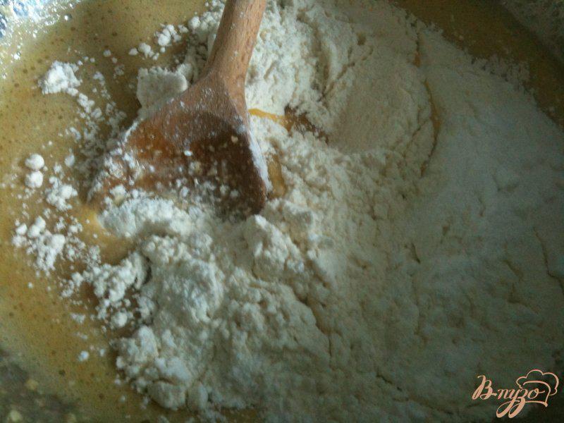 Фото приготовление рецепта: Кексы морковно-имбирные с медом шаг №4