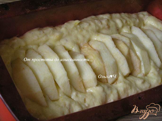 Фото приготовление рецепта: Апельсиновые кексы с яблоками шаг №5