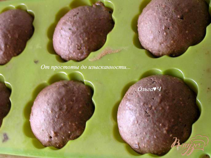 Фото приготовление рецепта: Шоколадные кексы с пасленом шаг №5
