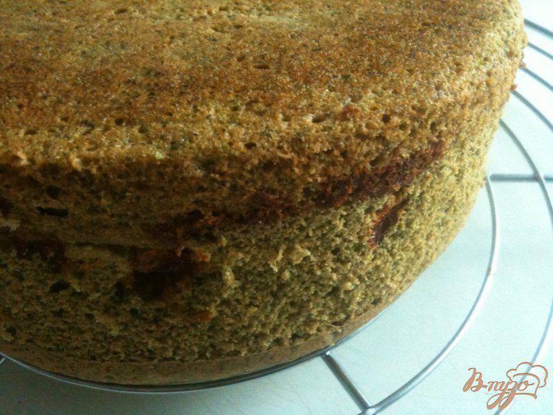 Фото приготовление рецепта: Шпинатный бисквит с мандаринами шаг №7