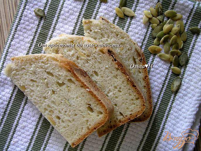 Фото приготовление рецепта: Хлеб с овсяными хлопьями и тыквенными семечками шаг №5