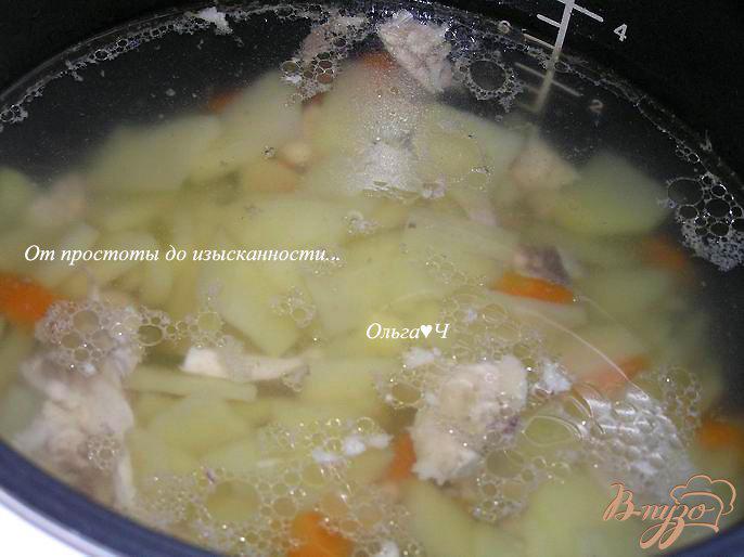 Фото приготовление рецепта: Суп с курицей в мультиварке шаг №6