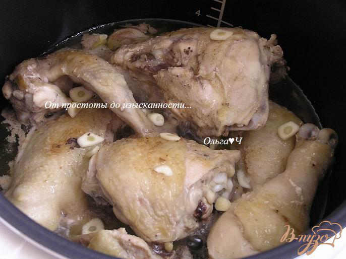 Фото приготовление рецепта: Курица с баклажанами в мультиварке шаг №2