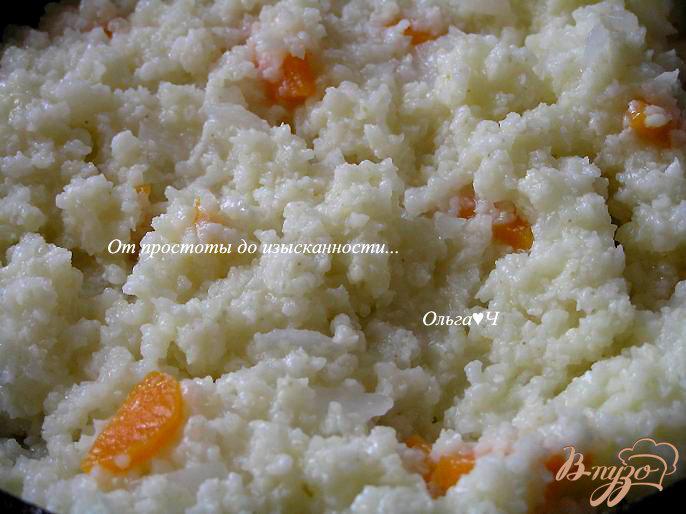Фото приготовление рецепта: Пшеничка с луком и морковью шаг №4