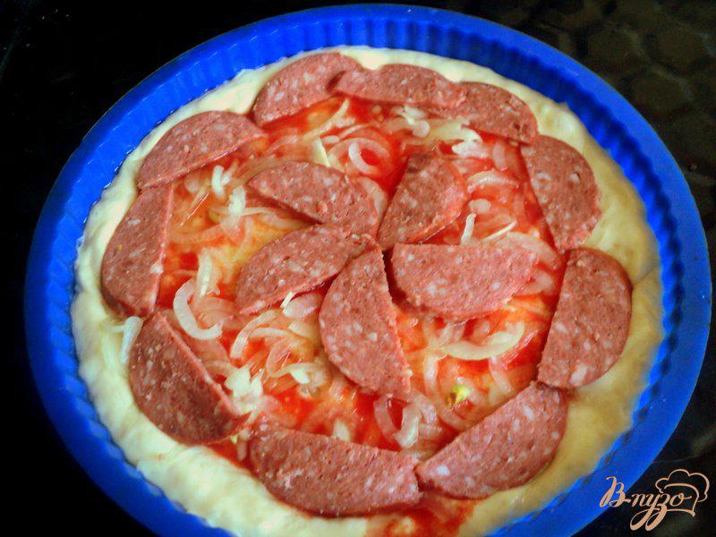 Фото приготовление рецепта: Пицца по-домашнему шаг №6