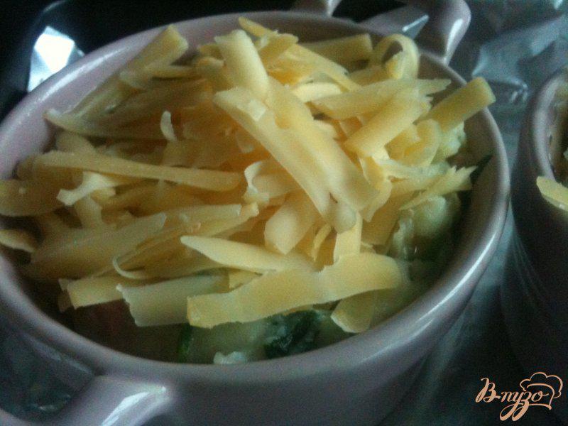Фото приготовление рецепта: Картофельная запеканка с сюрпризом шаг №6