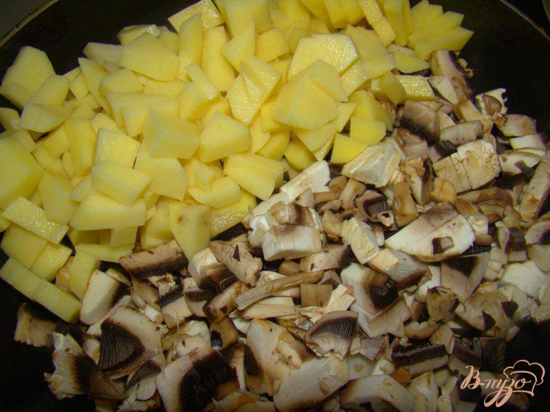 Фото приготовление рецепта: Быстрый картофель с грибами шаг №1