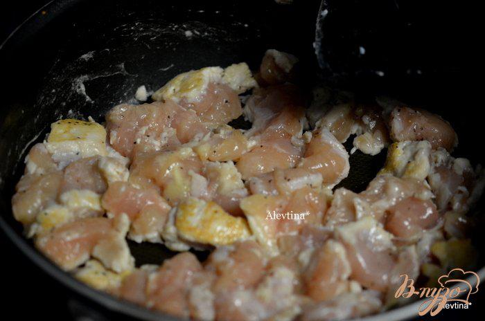 Фото приготовление рецепта: Куриные грудки в тикка масала соусе шаг №2