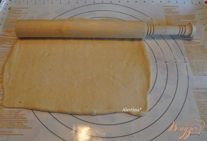 Фото приготовление рецепта: Дрожжевое тесто для хлебопечки шаг №3