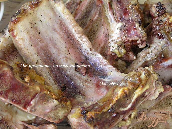 Фото приготовление рецепта: Свиные ребрышки в томатном соусе с майораном шаг №1