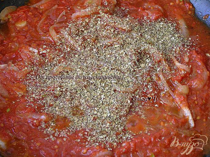 Фото приготовление рецепта: Свиные ребрышки в томатном соусе с майораном шаг №3