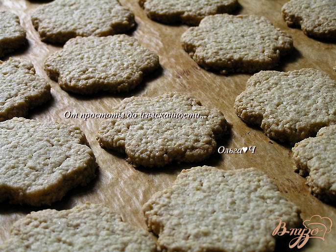 Фото приготовление рецепта: Овсяное песочное печенье шаг №4