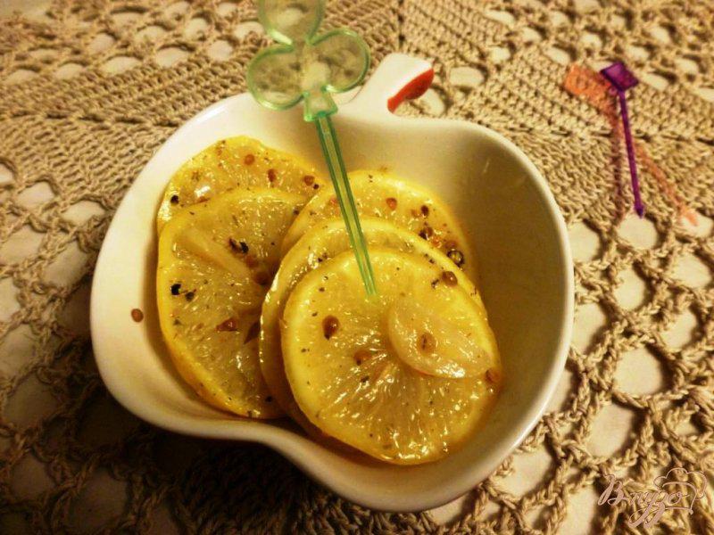 Фото приготовление рецепта: Соленые лимоны шаг №3