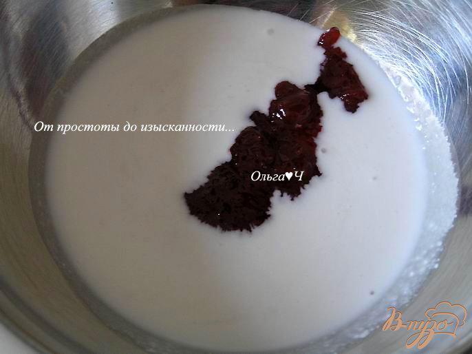 Фото приготовление рецепта: Блинчики на кокосовых сливках с розовым соусом шаг №5