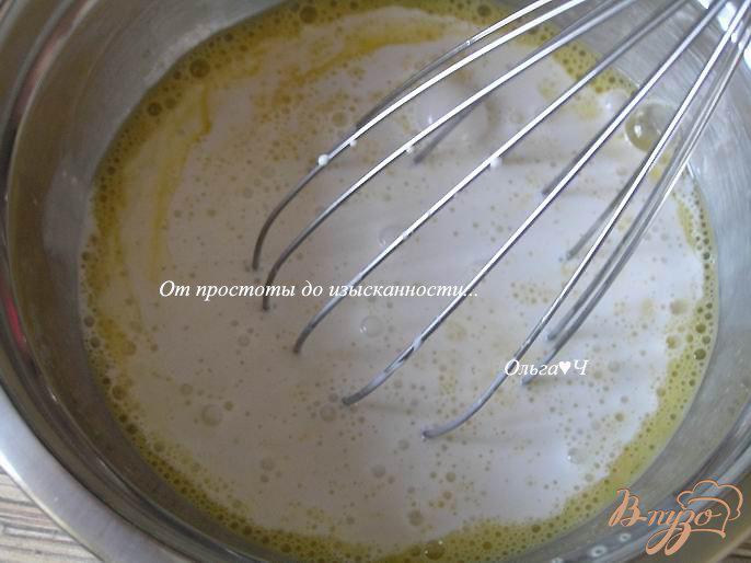 Фото приготовление рецепта: Блинчики на кокосовых сливках с розовым соусом шаг №1