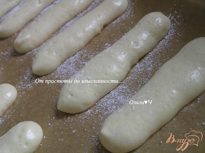 Фото приготовление рецепта: Домашнее печенье «Савоярди» шаг №3