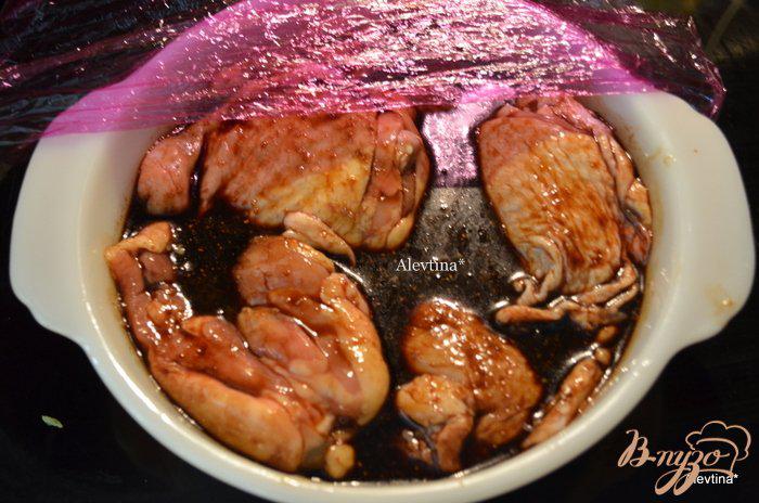Фото приготовление рецепта: Курица в бальзамическом соусе и меласса шаг №1