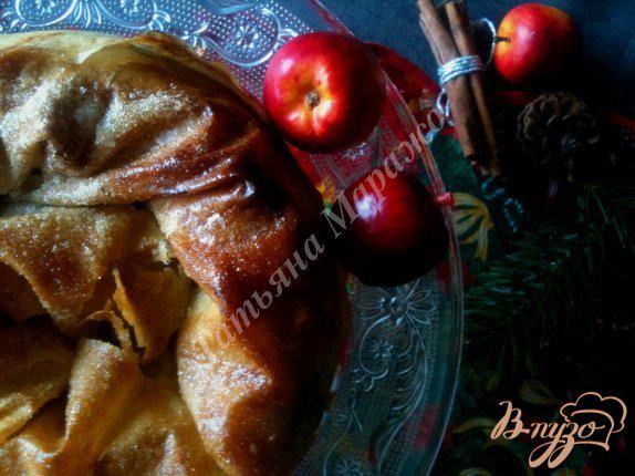 Фото приготовление рецепта: Слоеная улитка с яблоками шаг №12