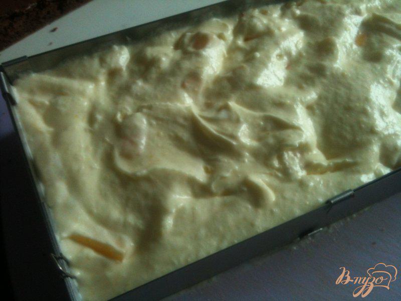Фото приготовление рецепта: Шоколадные пирожные с начинкой из манго шаг №7