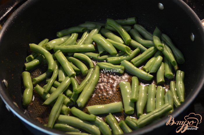 Фото приготовление рецепта: Говядина в соевой глазури с зеленной фасолью шаг №2