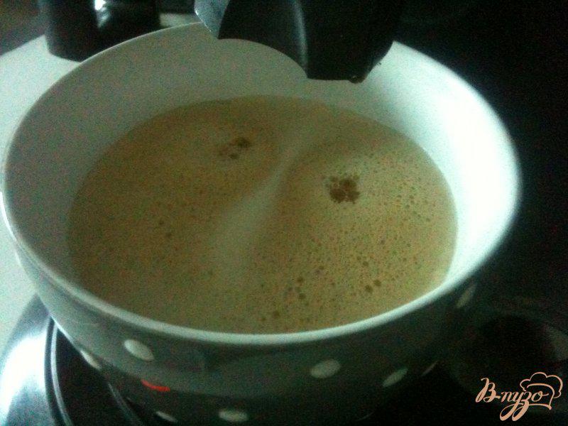 Фото приготовление рецепта: Пряно-карамельный кофе шаг №3