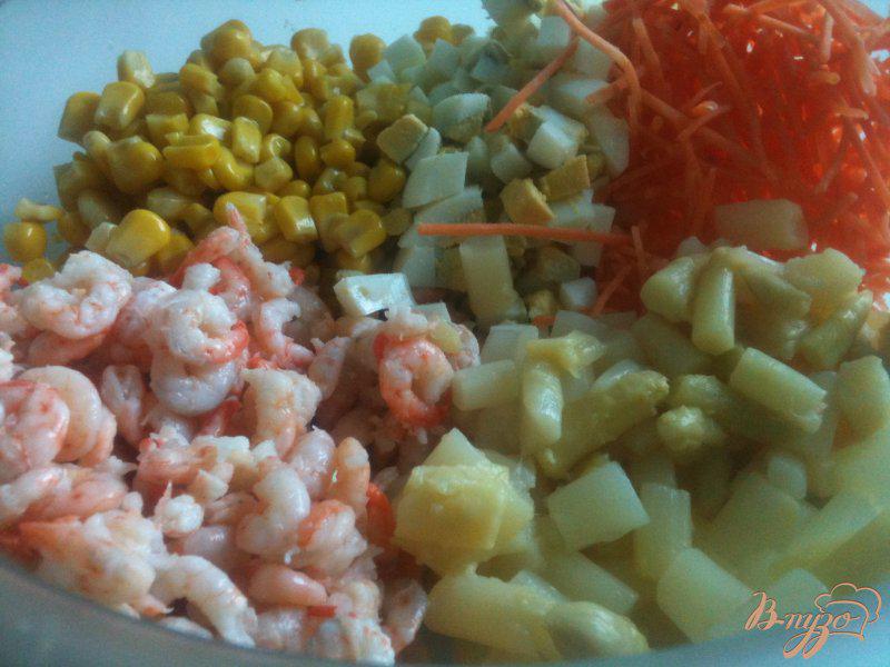 Фото приготовление рецепта: Салат с креветками и  белой спаржей шаг №3