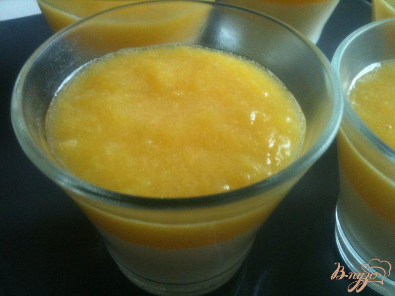 Фото приготовление рецепта: Сливочно-апельсиновая панна котта шаг №5