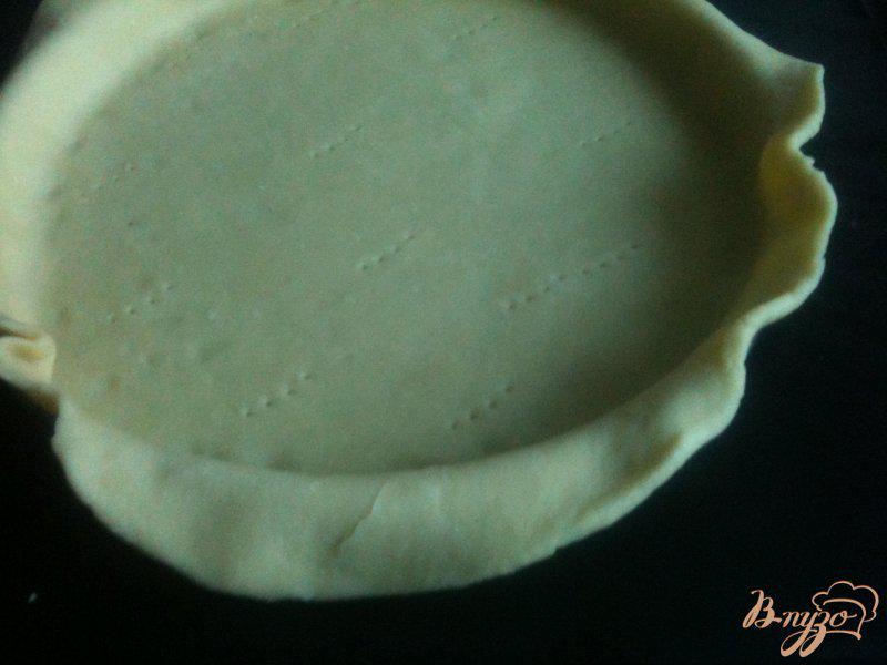 Фото приготовление рецепта: Пирог с копченой курятиной, имбирем и ананасом шаг №6