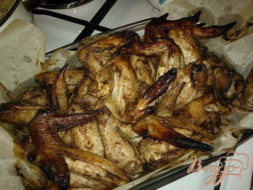 Фото приготовление рецепта: Куриные крылышки в медово-томатном маринаде. шаг №6