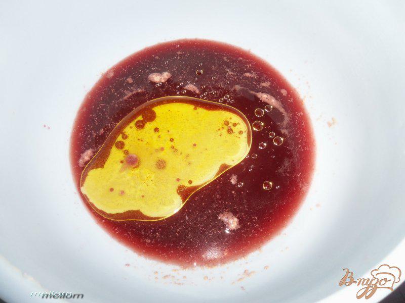 Фото приготовление рецепта: Лепешка на красном вине с беконом шаг №3