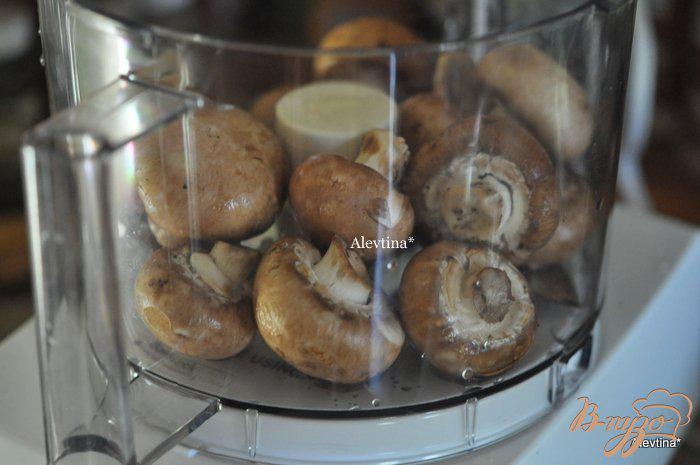 Фото приготовление рецепта: Мясной хлеб с индюшатиной и грибами шаг №1