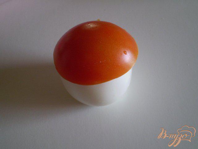 Фото приготовление рецепта: Фаршированные яйца шаг №6