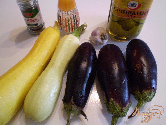 Фото приготовление рецепта: Запеченные овощи с чесноком шаг №1