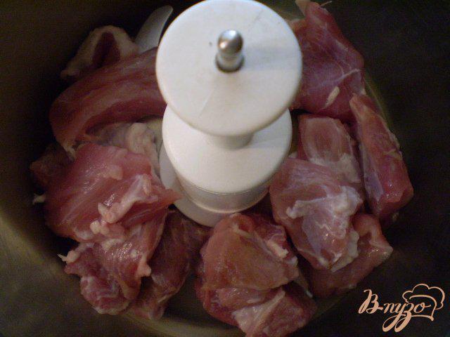 Фото приготовление рецепта: Кабачки фаршированные мясом шаг №2