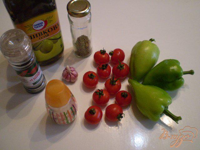 Фото приготовление рецепта: Сладкие перцы с розмарином шаг №1