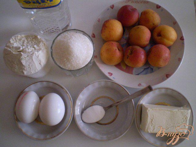 Фото приготовление рецепта: Пирог с абрикосами шаг №1