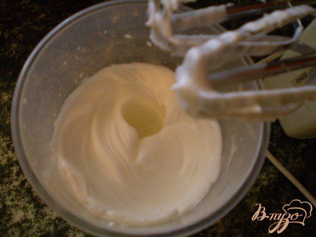 Фото приготовление рецепта: Песочный пирог с грушами шаг №3