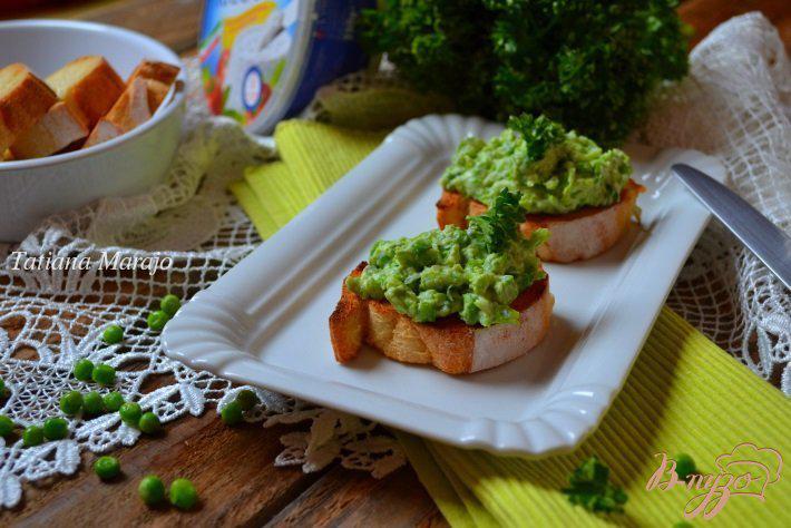 Фото приготовление рецепта: Бутербродики с зеленым горошком и рикоттой шаг №5