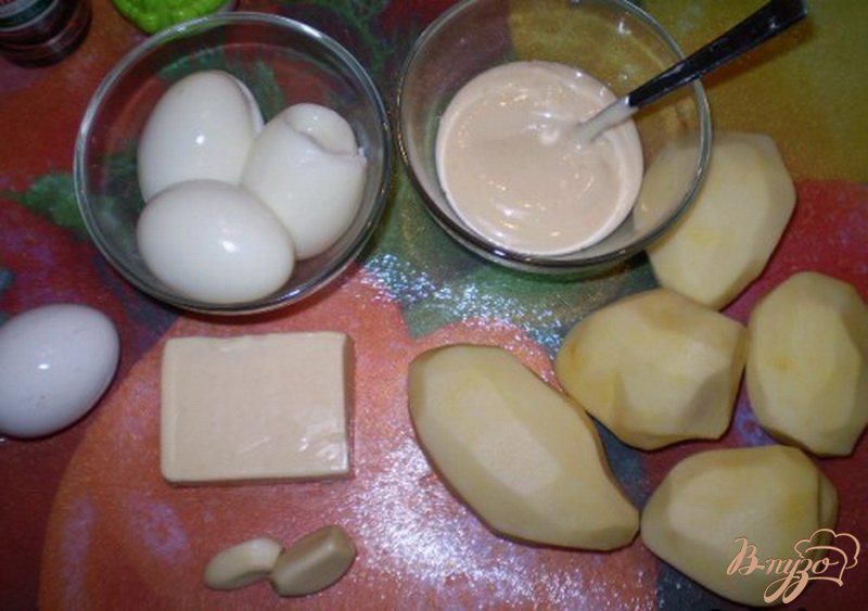 Фото приготовление рецепта: Картофельные корзинки с сырной начинкой шаг №1