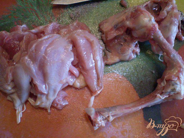 Фото приготовление рецепта: Окорочка фаршированные гречкой, грибами и запеченый картофель шаг №4