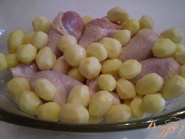 Фото приготовление рецепта: Птица с овощами в духовке шаг №2
