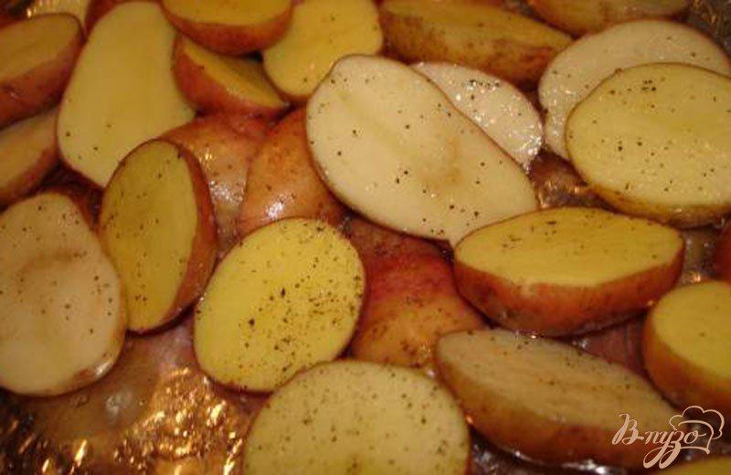 Фото приготовление рецепта: Картофель с селедочным салатом шаг №1