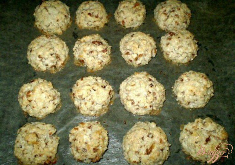 Фото приготовление рецепта: Ореховое печенье с кокосом шаг №4