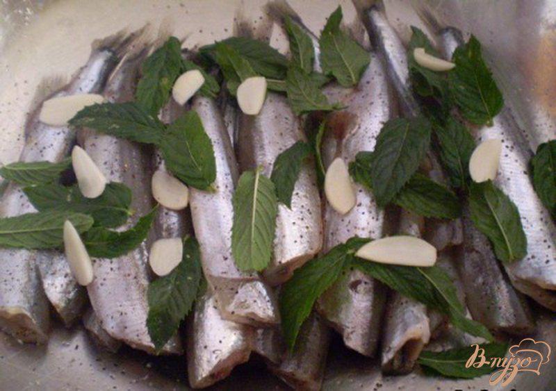 Фото приготовление рецепта: Рыба жаренная ароматная шаг №3