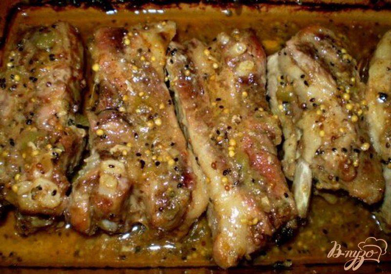Фото приготовление рецепта: Свинина с киви и каперсами шаг №5