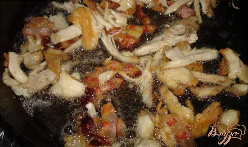 Фото приготовление рецепта: Молодой картофель с курицей, беконом и соленым арахисом шаг №1