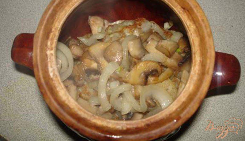 Фото приготовление рецепта: Белорусские драники (деруны) в горшочках шаг №4