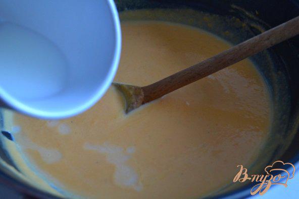 Фото приготовление рецепта: Блины с картофелем и соусом из тыквы шаг №8