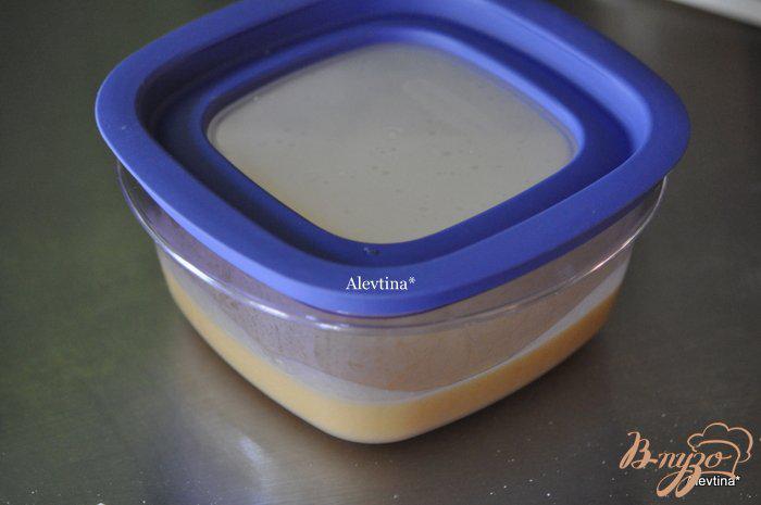 Фото приготовление рецепта: Апельсиновый кекс с начинкой и цитрусовыми цукатами шаг №2